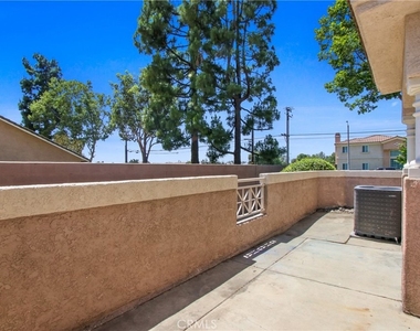 904 Turner N - Photo Thumbnail 14