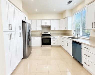 3249 E Drycreek - Photo Thumbnail 4