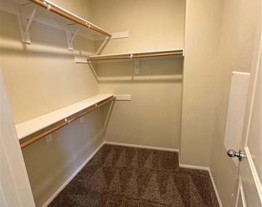 8027 City View - Photo Thumbnail 9