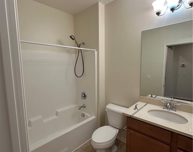 8027 City View - Photo Thumbnail 11