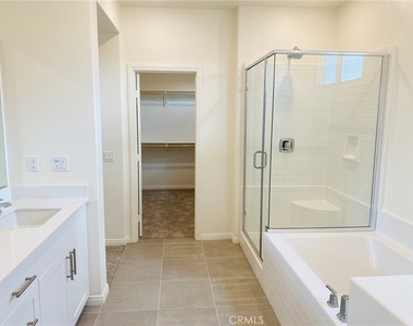 1449 E Laurelwood Drive - Photo Thumbnail 28