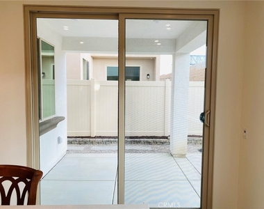 1449 E Laurelwood Drive - Photo Thumbnail 31