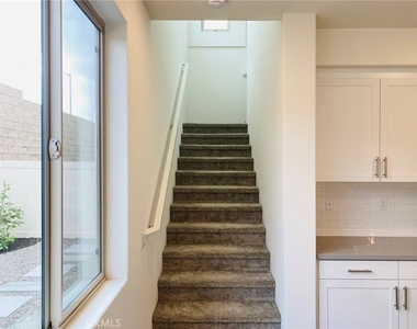 1449 E Laurelwood Drive - Photo Thumbnail 11