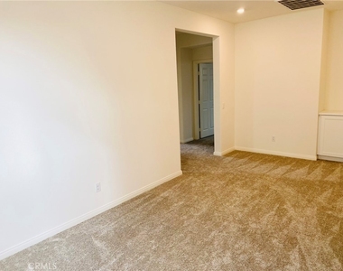 1449 E Laurelwood Drive - Photo Thumbnail 13