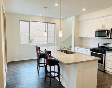 1449 E Laurelwood Drive - Photo Thumbnail 7