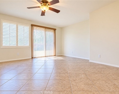 6884 E Horizon Drive - Photo Thumbnail 7
