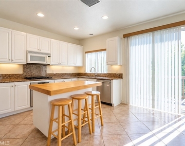 6884 E Horizon Drive - Photo Thumbnail 9