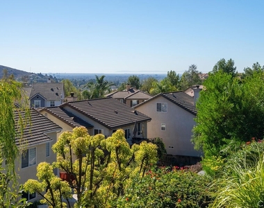 6884 E Horizon Drive - Photo Thumbnail 12