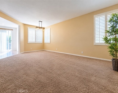 6884 E Horizon Drive - Photo Thumbnail 4