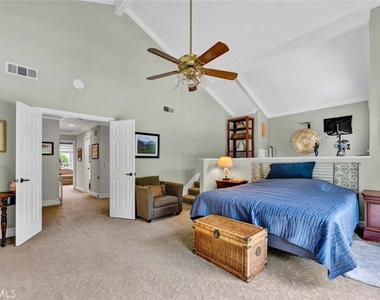 3323 E Ridgeway - Photo Thumbnail 13