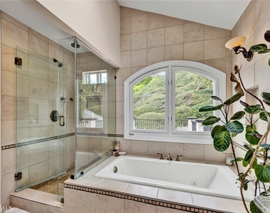 3323 E Ridgeway - Photo Thumbnail 14