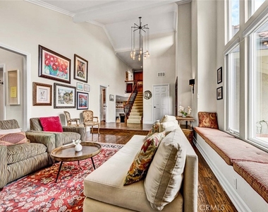 3323 E Ridgeway - Photo Thumbnail 9
