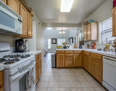 83 Orangewood Court - Photo Thumbnail 7