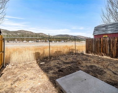 1031 W Fairway Boulevard - Photo Thumbnail 28