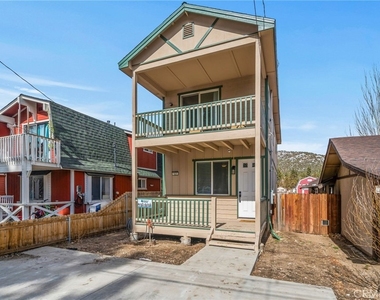 1031 W Fairway Boulevard - Photo Thumbnail 2