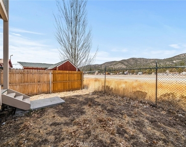 1031 W Fairway Boulevard - Photo Thumbnail 27