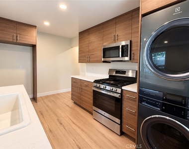 440 E Puente Street - Photo Thumbnail 5