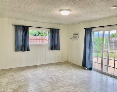 917 Cypress - Photo Thumbnail 3