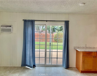 917 Cypress - Photo Thumbnail 8