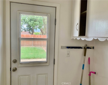 917 Cypress - Photo Thumbnail 10