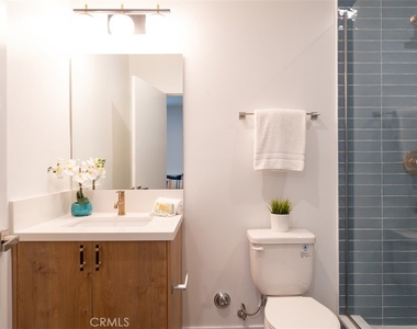 3303 Primera Avenue - Photo Thumbnail 9