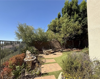 2700 E Coalinga Drive - Photo Thumbnail 20
