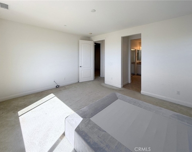 2700 E Coalinga Drive - Photo Thumbnail 10
