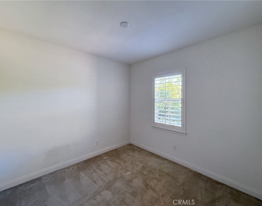 2700 E Coalinga Drive - Photo Thumbnail 14