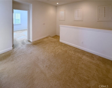 2700 E Coalinga Drive - Photo Thumbnail 8