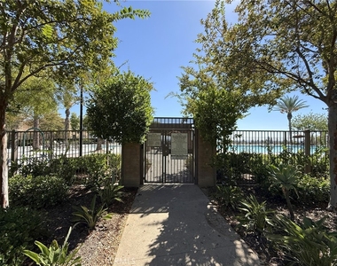 2700 E Coalinga Drive - Photo Thumbnail 24