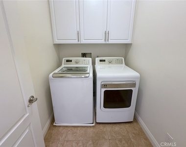 2700 E Coalinga Drive - Photo Thumbnail 18