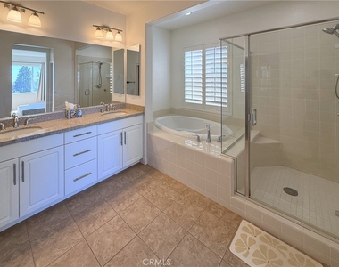 2700 E Coalinga Drive - Photo Thumbnail 12
