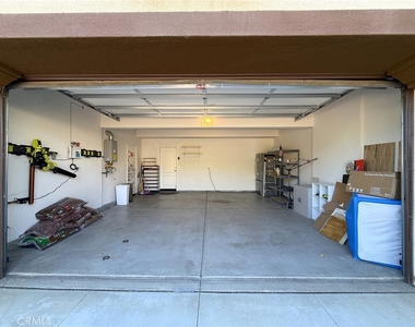 2700 E Coalinga Drive - Photo Thumbnail 23