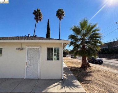 31 Sunset Dr - Photo Thumbnail 5