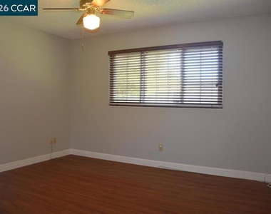 3320 Blythe Dr - Photo Thumbnail 10