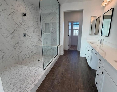 43 Edgewater Ct - Photo Thumbnail 18