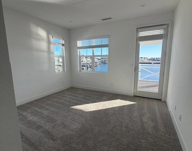 43 Edgewater Ct - Photo Thumbnail 15