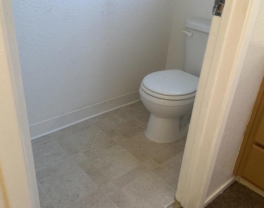 4981 Parkgreen Cir - Photo Thumbnail 10