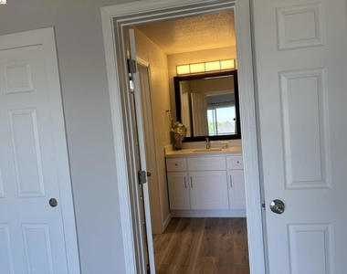 5824 Yawl Street - Photo Thumbnail 14
