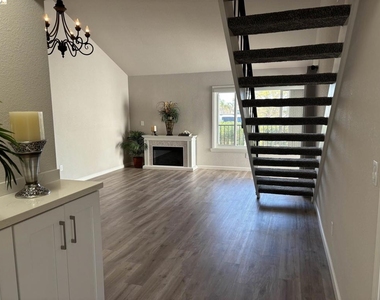 5824 Yawl Street - Photo Thumbnail 2
