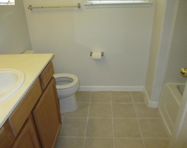 133 Wexford St - Photo Thumbnail 13