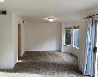 333 Winterwind Cir - Photo Thumbnail 15