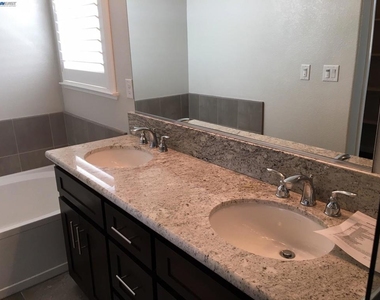 3513 Trentino St - Photo Thumbnail 8