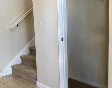 340 Chase St - Photo Thumbnail 4