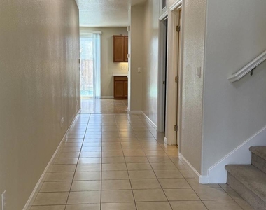 340 Chase St - Photo Thumbnail 2