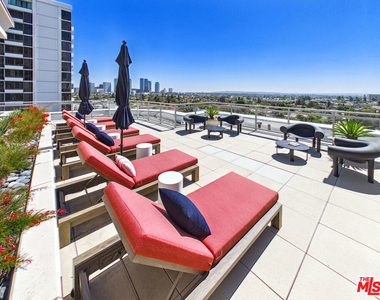 10700 Wilshire Boulevard - Photo Thumbnail 22