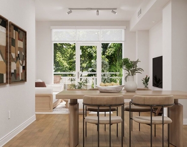 10700 Wilshire Boulevard - Photo Thumbnail 4