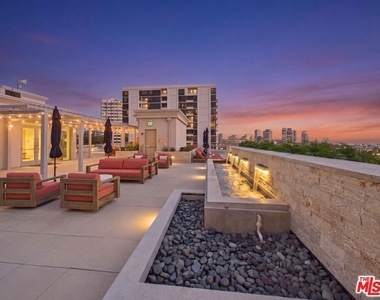 10700 Wilshire Boulevard - Photo Thumbnail 27