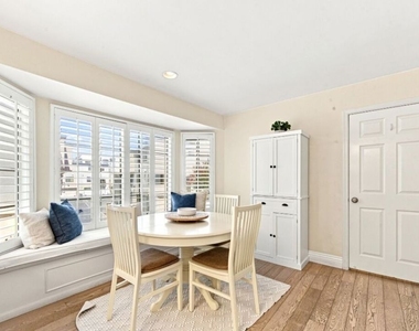18721 Hatteras Street - Photo Thumbnail 18