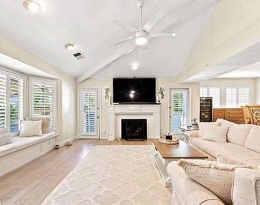 18721 Hatteras Street - Photo Thumbnail 24